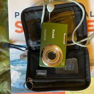 Green Kodak Easyshare M532 Digital Camera 14 Megapixel